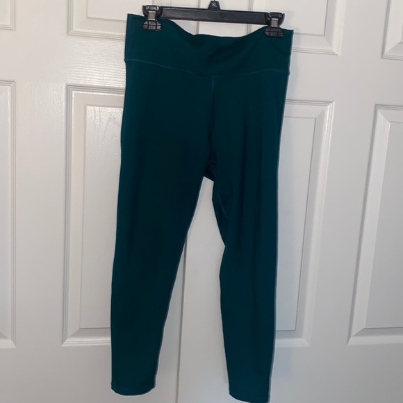 Fabletics PowerHold Legging - Picture 1 of 2